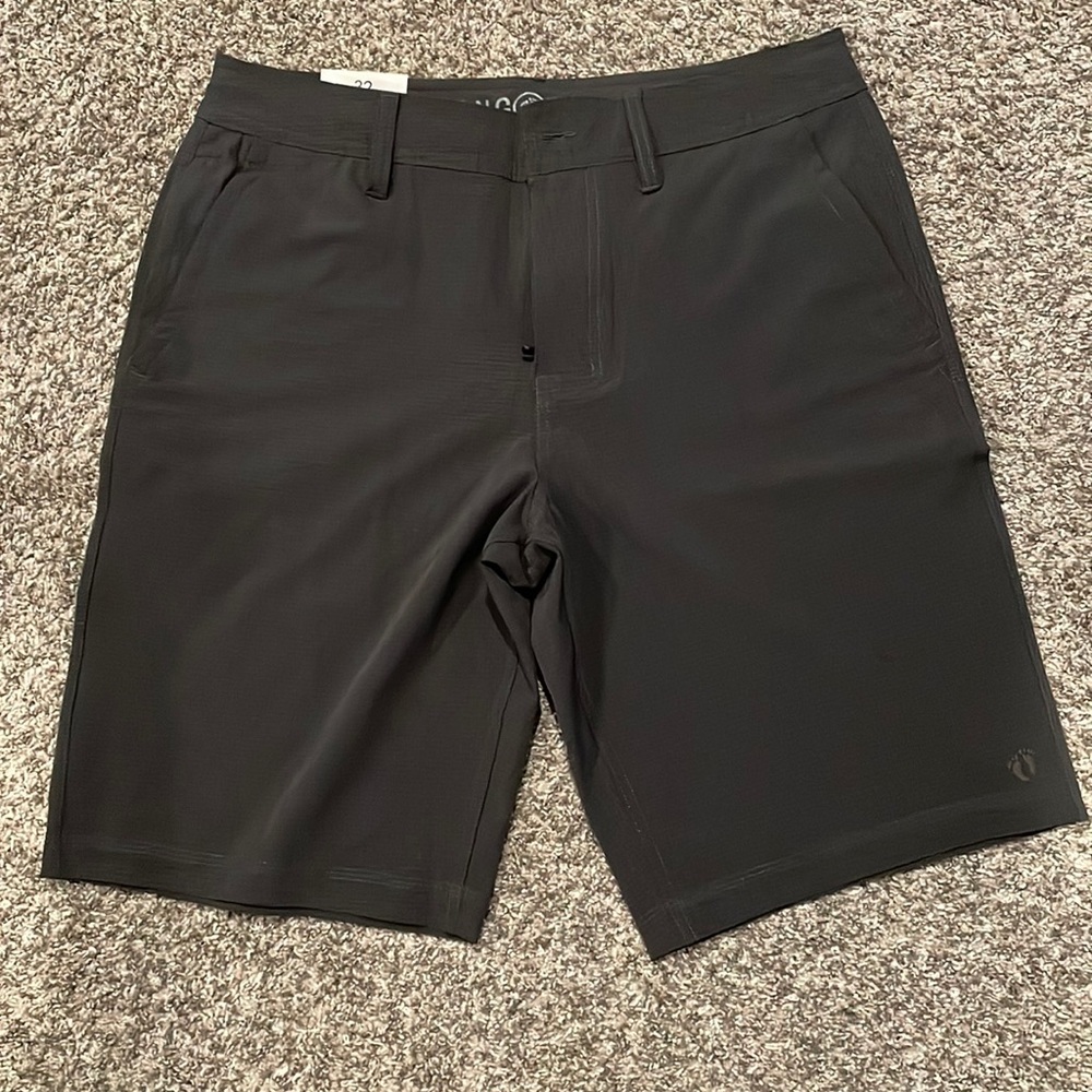 NWT Men’s Hang Ten Hybrid Shorts.  Size 32